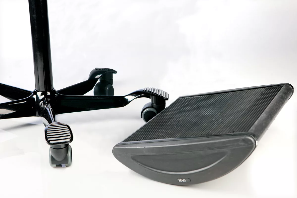 01999fb2aad3dbe439dd75d480045aac4d485fb8_Quickstep_siege_face_plate_1200x800.jpg Repose-pieds ergonomique et fonctionnel Quickstep