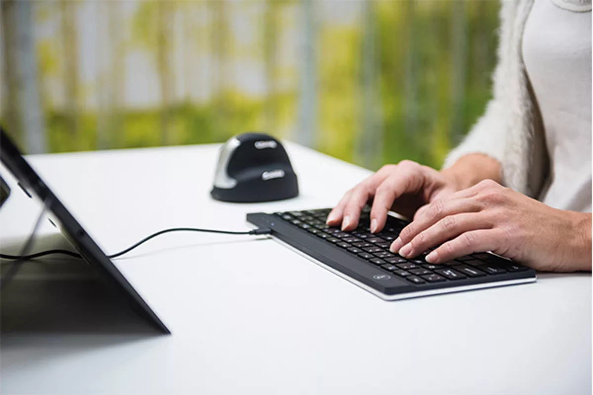 a357064d529795b4eaa00f7fc3acab6d0a46482a_clavier_rgobreak_utilisation_72dpi_1200x800.jpg Utilisation d'un clavier compact ergonomique