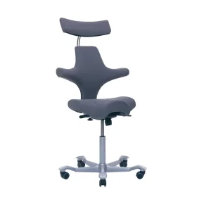 Varier les postures de travail grâce au siège ergonomique Capisco