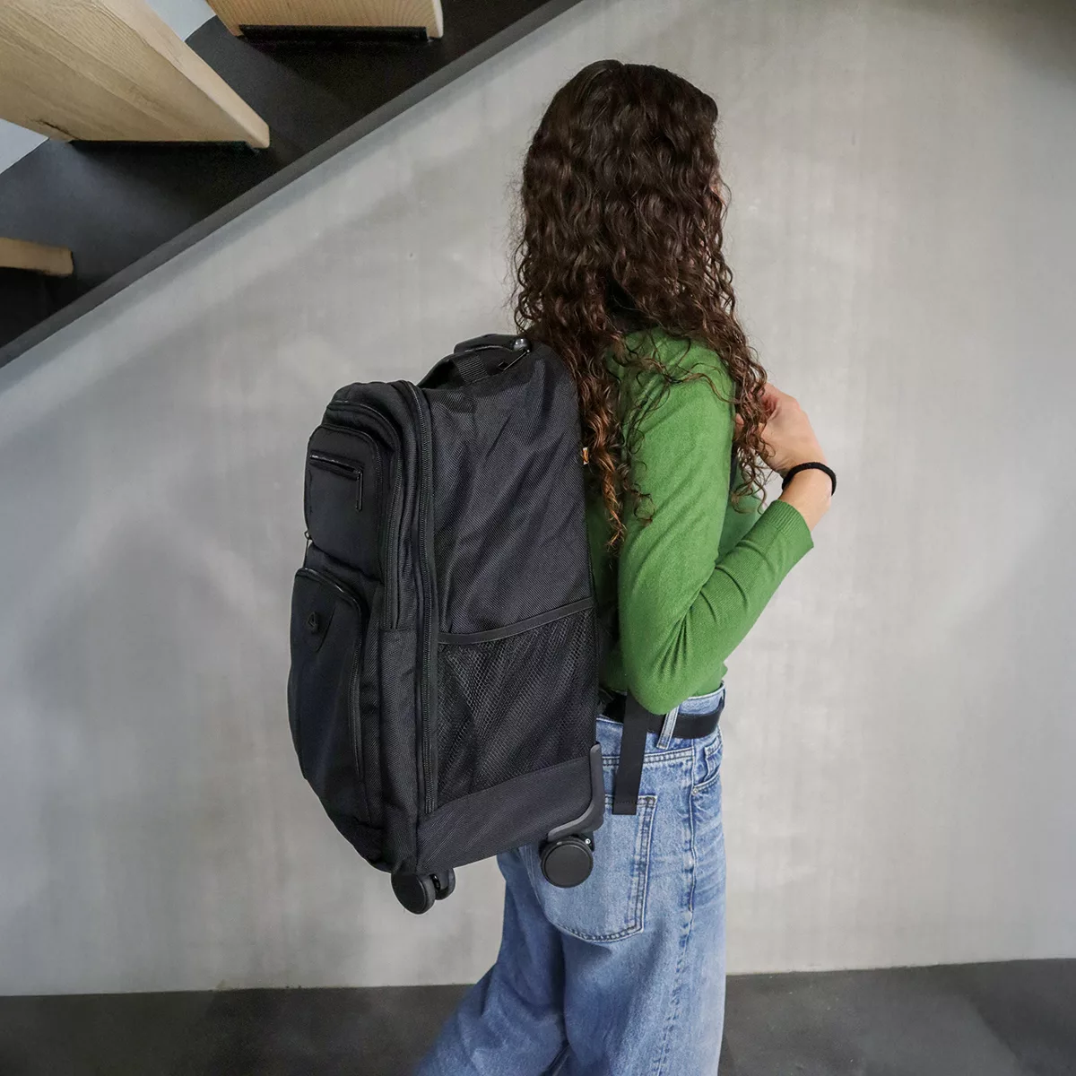 5467f5395a808be7c9bb6186d39b872e9f4afdd9_sac_x_per_nomad_EE_3_2025_RVB_72dpi.jpg Sac professionnel transportable avec roulettes