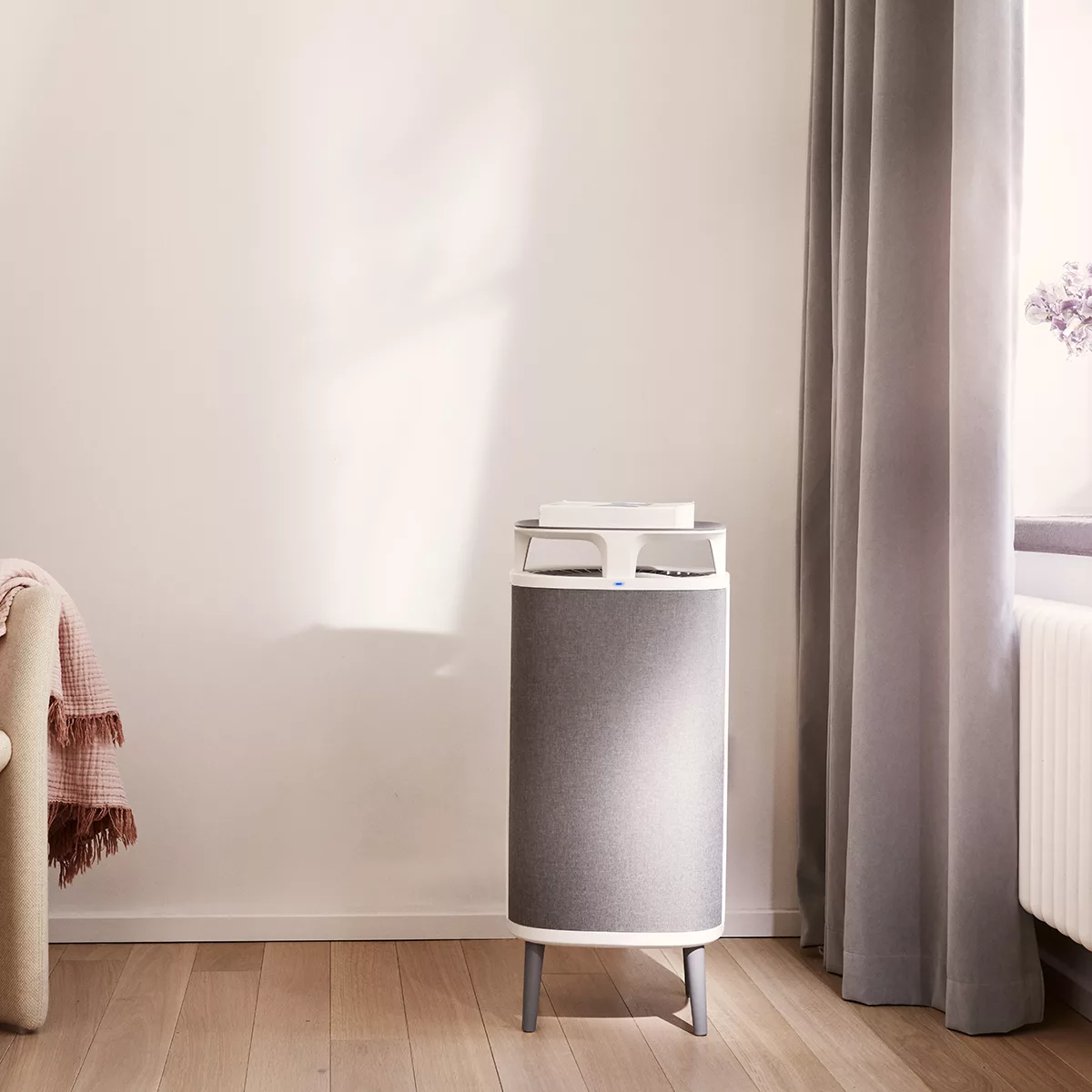 bfe7db28fb147f3d2d4977abf95026129b1ab868_purificateur_Dust_Magnet_situation1_5440i_1200x1200_72dpi.jpg DustMagnet 5440i - Air pollué - Bureau - Améliorer la qualité de l'air